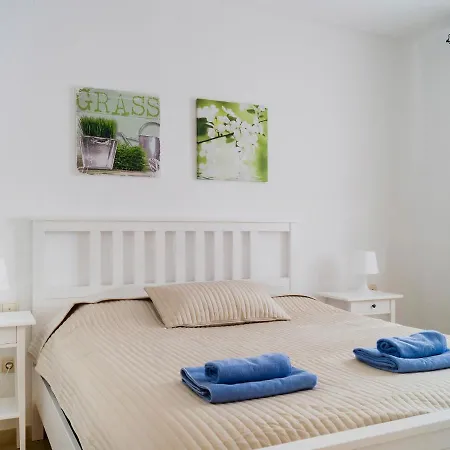 De Madrid By Interhome